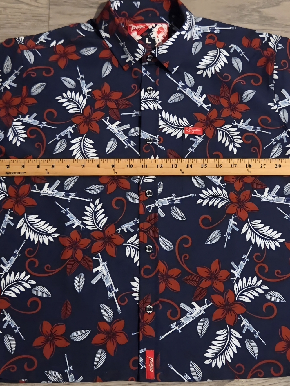 NWOT Retro Rifle Patriotic Hawaiian Shirt Size Large - Red, White, and Blue - Picture 9 of 10